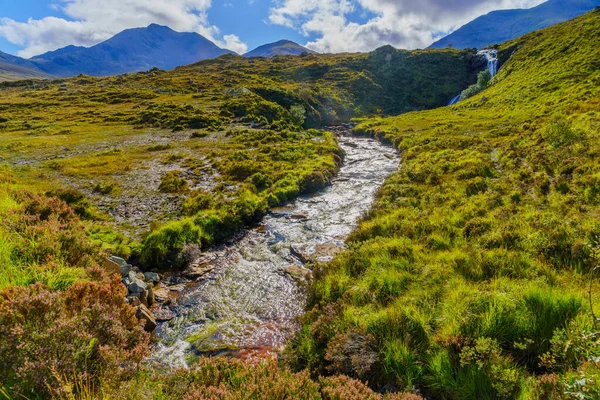 Utsikt Över Vattenfallet Eas Bhradain Isle Skye Inre Hebriderna Skottland — Stockfoto