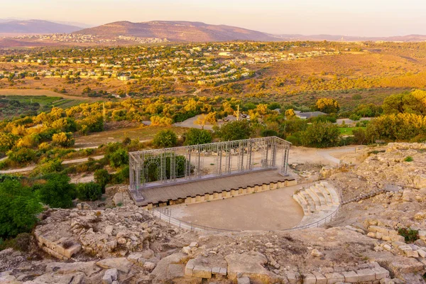 以色列北部Tzipori国家公园的古罗马剧场的日落景观 包括Netofa山谷风景和乡村 — 图库照片