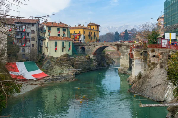 Ivrea Italia Febrero 2023 Vista Del Viejo Puente Ponte Vecchio —  Fotos de Stock