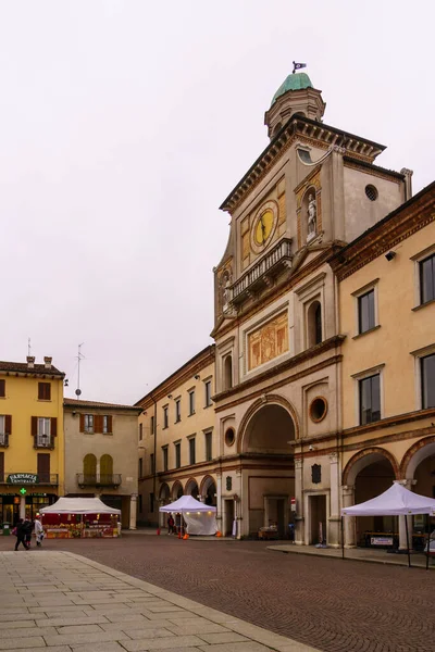 Crema Włochy Lutego 2023 Rynek Karnawałowy Placu Katedralnym Duomo Mieszkańcami — Zdjęcie stockowe