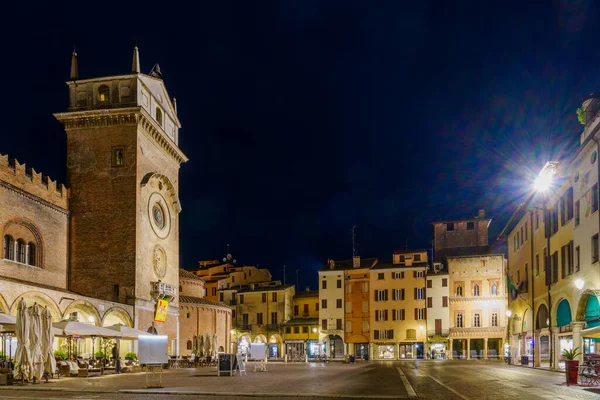 Mantua Italië Februari 2023 Avond Uitzicht Piazza Delle Erbe Met — Stockfoto