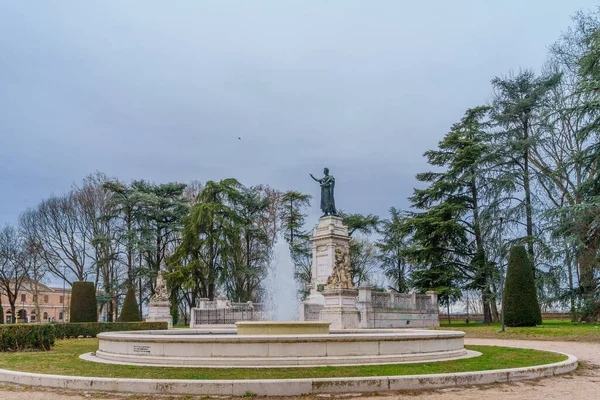 Mantua Italia Febrero 2023 Vista Del Monumento Virgilio Piazza Virgiliana —  Fotos de Stock