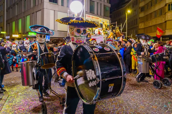 Luzern Schweiz Februar 2023 Musikkapelle Kostümen Marschiert Durch Die Straßen — Stockfoto