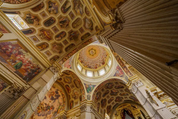 マントヴァ イタリア 2023年2月27日 マントヴァ マントヴァ ロンバルディア州 北イタリアの大聖堂ディサンピエトロの天井のビュー — ストック写真