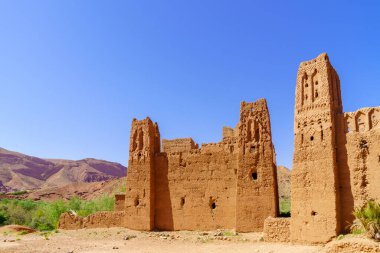 Ait Arbi 'de, Dades Vadisi' nde, Yüksek Atlas Dağları 'nda, Orta Fas' ta eski bir çamur evi.