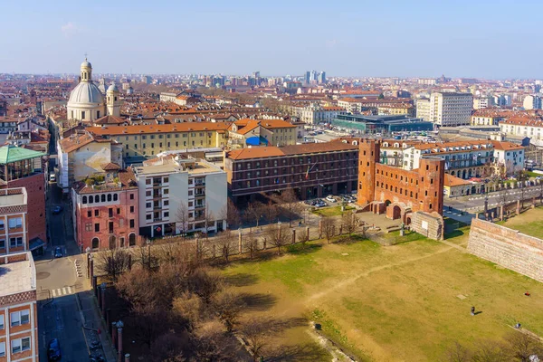 Turijn Italië Februari 2022 Zicht Palatijnse Poort Het Park Met — Stockfoto