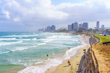 Tel Aviv, İsrail - 21 Mayıs 2023 Sahil manzarası, oteller, yerliler ve ziyaretçiler, Tel-Aviv, İsrail