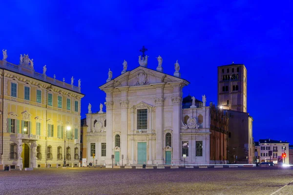 Mantova Italia Febbraio 2023 Veduta Serale Piazza Sordello Con Monumenti — Foto Stock