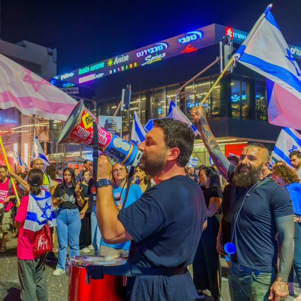 Haifa Israel Heinäkuuta 2023 Ihmiset Protestoivat Lipuilla Erilaisilla Kylteillä Osa — kuvapankkivalokuva