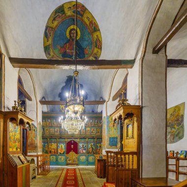 Shiroka Laka, Bulgaristan - 26 Eylül 2023: Varsayım Kilisesi, Shiroka Laka, Rodop Dağları, güney Bulgaristan