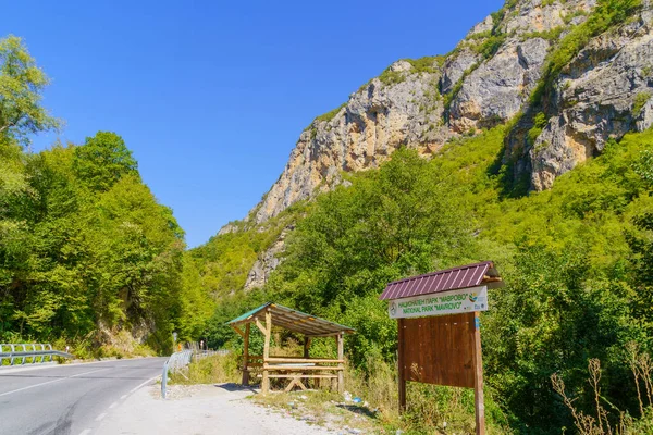 Mavrovo, Kuzey Makedonya - 04 Ekim 2023: Mavrovo Ulusal Parkı, Kuzey Makedonya
