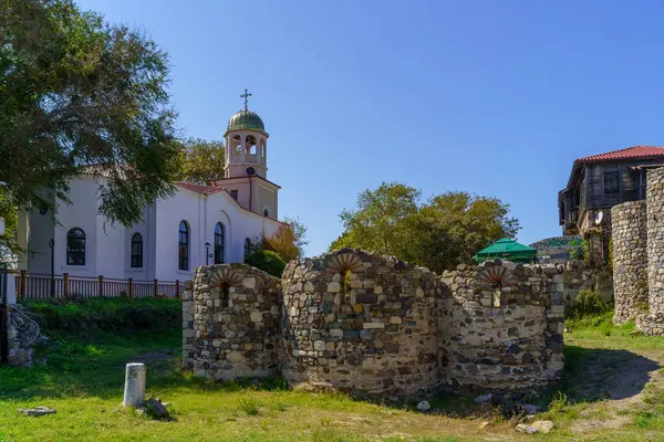 Sozopol Bulgaria September 2023 Utsikt Ruinene Middelalderkirke Cyril Methodius Church royaltyfrie gratis stockbilder