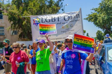 Hayfa, İsrail - 21 Haziran 2024: LGBTQ + cemaatinin yıllık Onur Yürüyüşü, Hayfa, İsrail