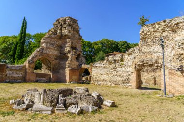 Bulgaristan 'ın Varna kentinde Roma hamamlarının yıkıntılarının manzarası