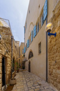 Şu anda İsrail 'in Tel-Aviv-Yafo kentinin bir parçası olan eski Jaffa şehrinde tipik bir sokak manzarası.