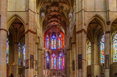 Trier, Almanya - 11 Ekim 2024: Trier, Rhineland-Palatinate, Almanya 'da Meryem Kilisesi' nin iç manzarası