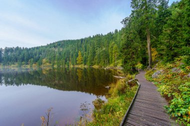 Mummelsee Gölü manzarası, Kara Orman, Baden-Wurttemberg, Almanya