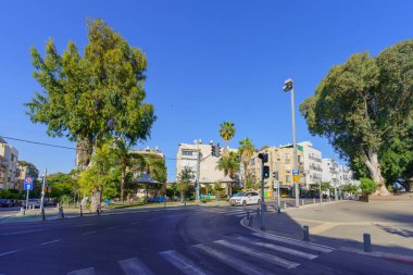 Tel Aviv, İsrail - 16 Mayıs 2025: Tel Aviv, İsrail 'de tipik bir sokak köşesi