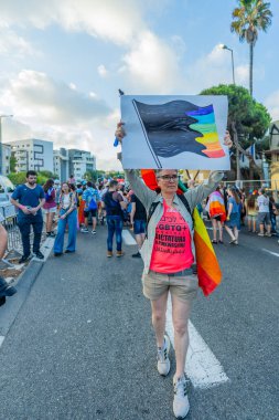 Hayfa, İsrail - 27 Ağustos 2025: LGBTQ + cemaatinin yıllık Onur Yürüyüşü, Hayfa, İsrail