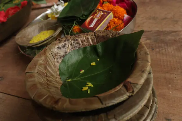 Hint duası ve Hint Tanrısı 'na adaklar