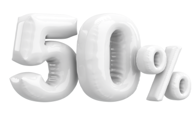 Yüzde elli. % 50 balon mesajı. 3B illüstrasyon.