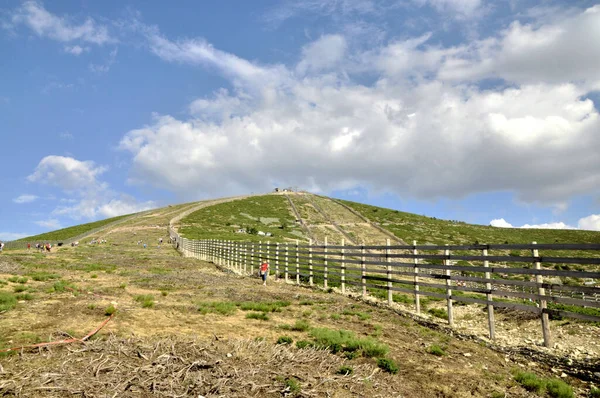 08-09-2012 Madrid, İspanya - Navacerrada 'da kar olmadan Bola del Mundo zirvesinin çarpıcı cazibesi