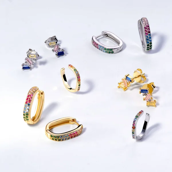 Elegancki Zestaw Biżuterii Zestaw Biżuterii Kamieniami Szlachetnymi Kolaż Akcesoriów Biżuterii — Zdjęcie stockowe