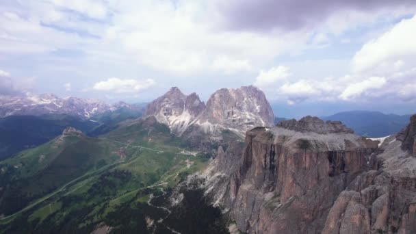 Letecký Panoramatický Výhled Horskou Vesnici Kolfuschg Dolomitech Itálie — Stock video