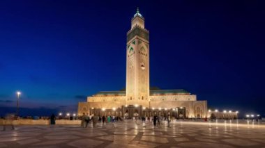 Fas, Kazablanka 'daki Hasan II Camii' nin zaman aşımı. Gece görüldü.