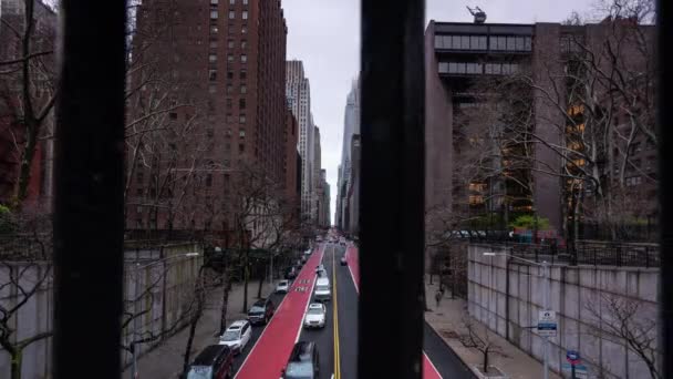 Timelapse Clip Forma Este Calle Nueva York Con Edificio Chrysler — Vídeo de stock