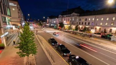 Stockholm, İsveç 'teki ana merkez istasyonun önündeki trafik akışı hızlandırılmış.