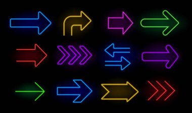 Neon oklar. Gerçekçi parlak işaretler, kumarhane ve bar için parlak ok konumu göstergesi, neon sinema tabelası, gece kulübü ve motel afişi. Retro 80 'lerin ok tabela vektörü ayarlandı.