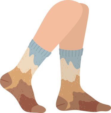 Sıcak örülmüş çoraplar, kahverengi, bej ve mavi tonlarda, bir kadının ayaklarını saran, rahat ve şık bir karışım sunan, yürürken
