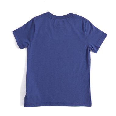 İzole edilmiş siyah tişört modeli ön görünümü