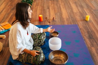 Tibet singing bowl ses terapisi