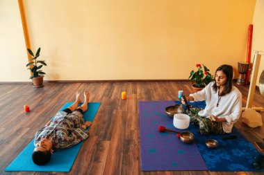 Tibet singing bowl ses terapisi