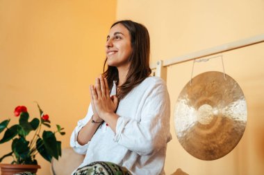 Tibet singing bowl ses terapisi