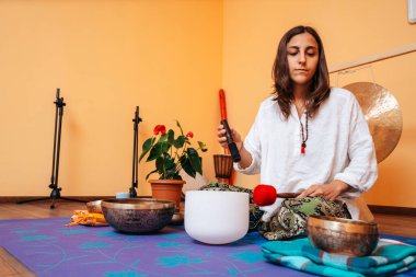 Tibet singing bowl ses terapisi
