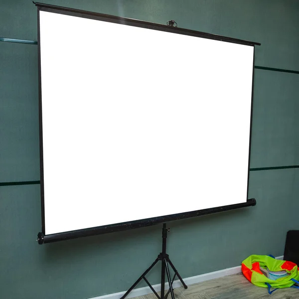 Duży Biały Ekran Dla Projektora Filmowego — Zdjęcie stockowe