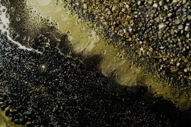 Siyah ve altın mermer dokulu arka plan