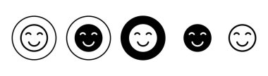 Beyaz arka planda izole edilmiş gülümse ikon vektörü. Gülümse vektör simgesi. Duygusal Simge vektörü. Emoji.