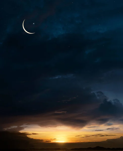 Ισλαμική Κάρτα Ημισέληνο Φεγγάρι Αστέρι Στον Ουρανό Ηλιοβασιλέματος Ορίζοντας Nutural — Φωτογραφία Αρχείου