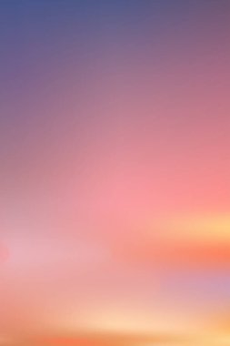 Yaz Gökyüzü, Renkli Günbatımı arka plan. Pembe, Turuncu, Sarı, Deniz Sahilinde Mor, İlkbahar için Gökyüzü Güneşinin Dikey Doğası, Yaz Cep Telefonu Duvar Kağıdı 