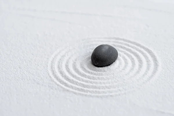 Zen Garden Сірим Каменем White Sand Circles Pattern Japanese Stye — стокове фото