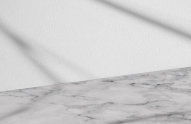 Stüdyo Arkaplan Beton Duvar Dokuma Arkaplanı Mermer zemin üzerinde Gölge Çizgisi, Masaüstü üzerinde güneş ışığı olan Boş Gri Oda, Kozmetik Ürün Sunumu için Mockup Arka Arkaplan Banner