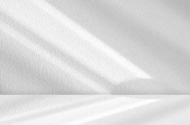 Beton Duvar dokusu Çimento zemininde Gölge, Boş Beyaz, Masa Üstü, Arkaplan Arkaplan Baharı veya Yaz Kozmetik Ürünleri Sunumu, Taklit Güzellik Sunumu