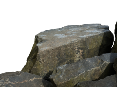 Kaya taşları dağın yalıtılmış oluşumu, Cliff Rock Doğal Taşlar Grubu kabataslak desenli yüzey izole edilmiş arka planlar, Sea Stone Podyumu ürün için ayakta duruyor