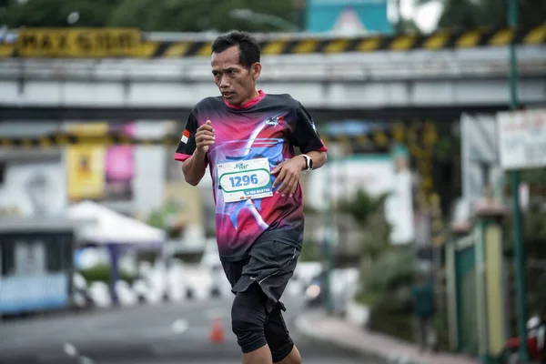 Yogyakarta Indonesien Oktober 2022 Laufteilnehmer Die Durch Die Straßen Der — Stockfoto