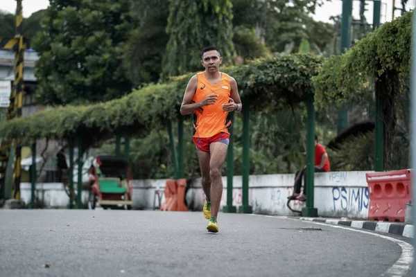 Yogyakarta Indonesië Oktober 2022 Hardloopdeelnemers Die Door Straten Van Stad — Stockfoto