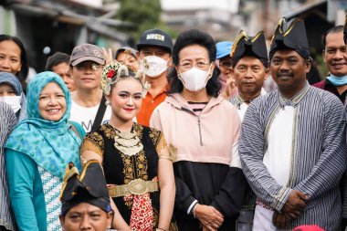 Gusti Kanjeng Ratu Hemas or real name Tatiek Dradjad Supriastuti, smiled and took a group photo with the public. : Yogyakarta, Indonesia - 05 January 2023